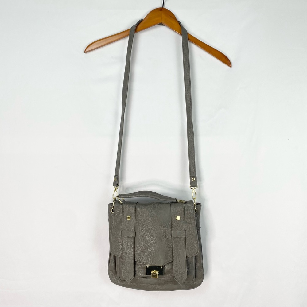 Steve Madden Faux Leather Cross Body Bag‎ Gray Clasp Flap Adjustable Purse